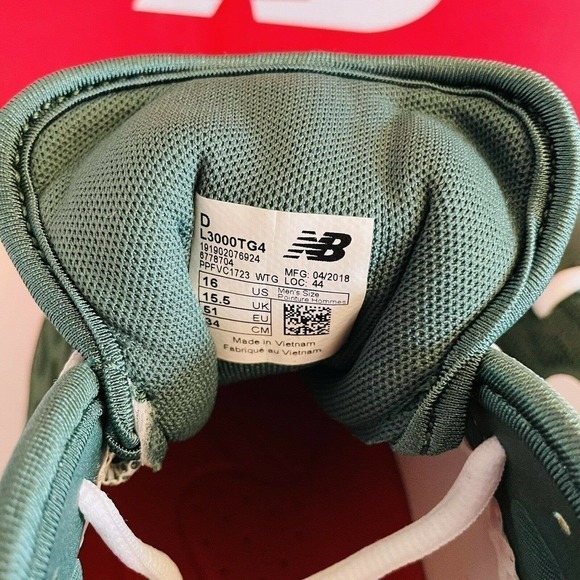 New Balance Low-Cut 3000v4 Metal Baseball Cleat Men's Green with White Sz 16D - Picture 6 of 9